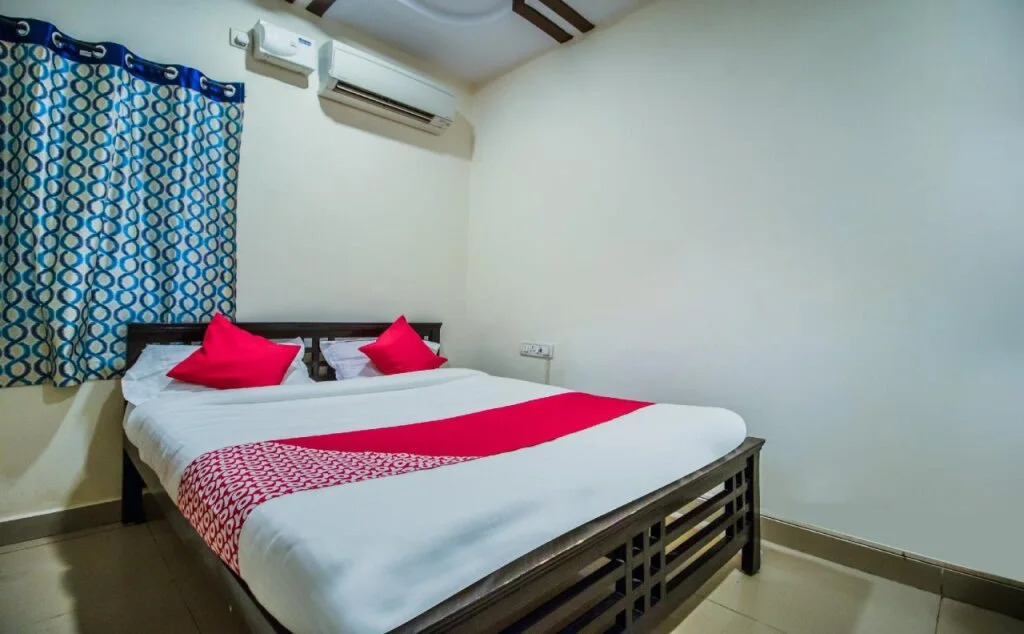 Hotel O Grand Brundavan