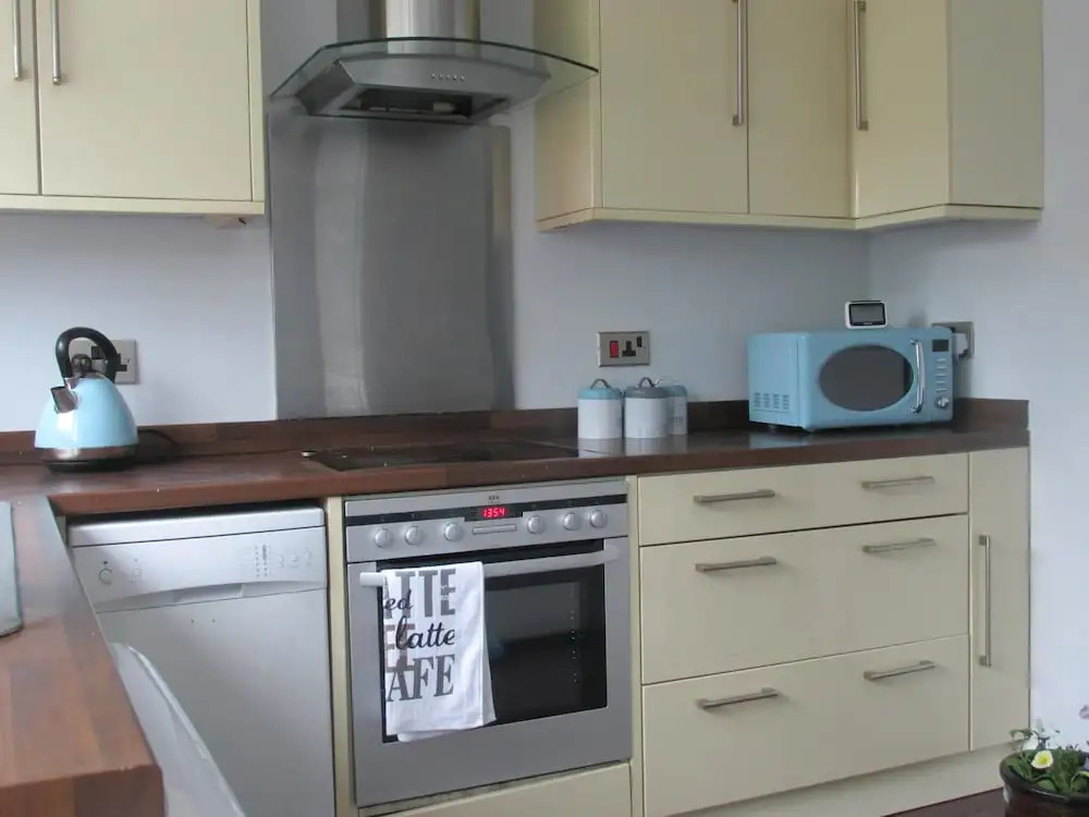 Chelsea House-Huku Kwetu Dunstable-3 Bedroom House-Garden-Free Wifi-Private parking