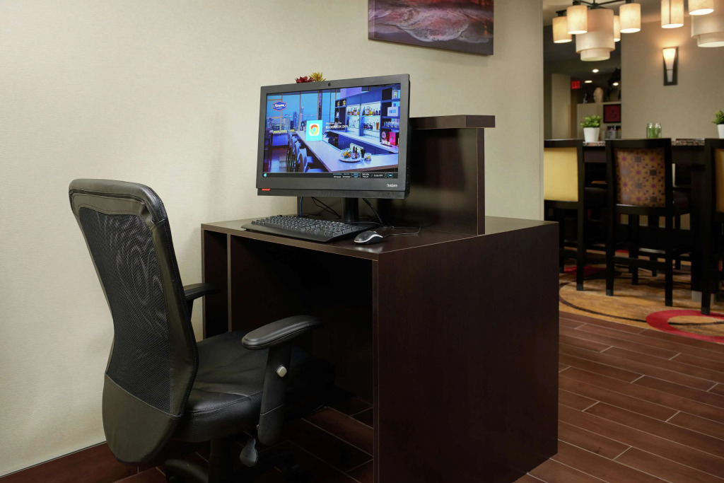Hampton Inn Louisville/I-65/Brooks Road