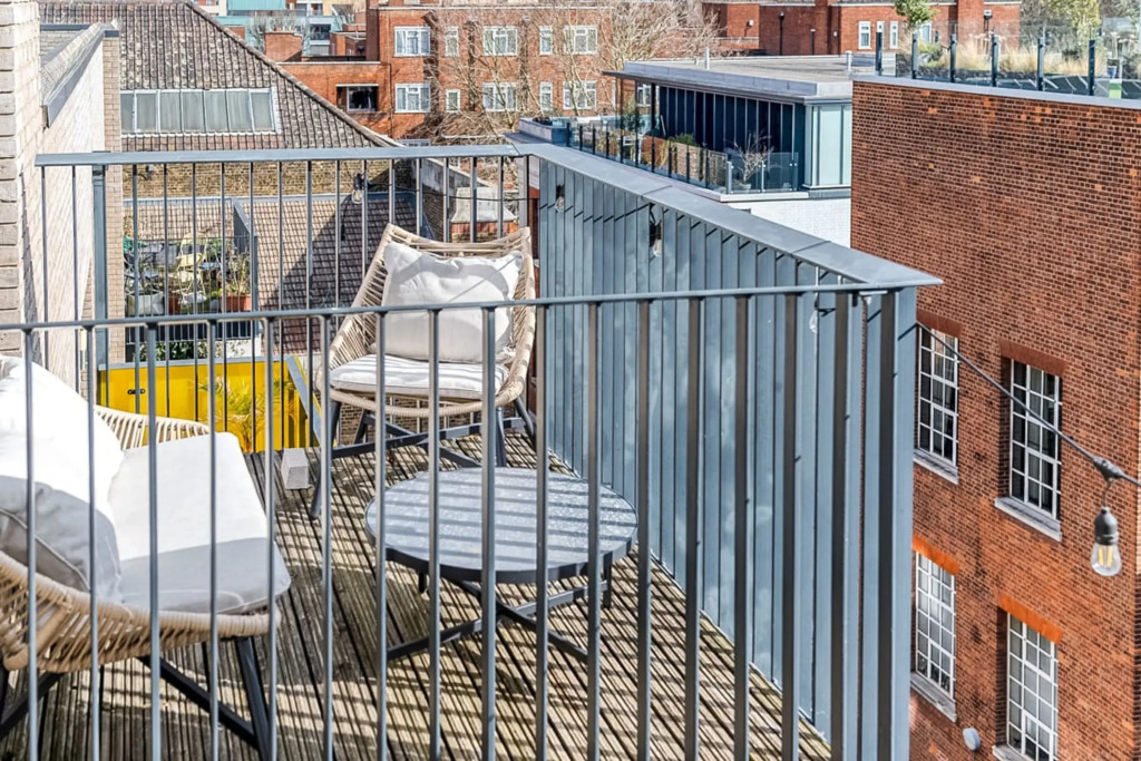 Modern Bermondsey Apartment