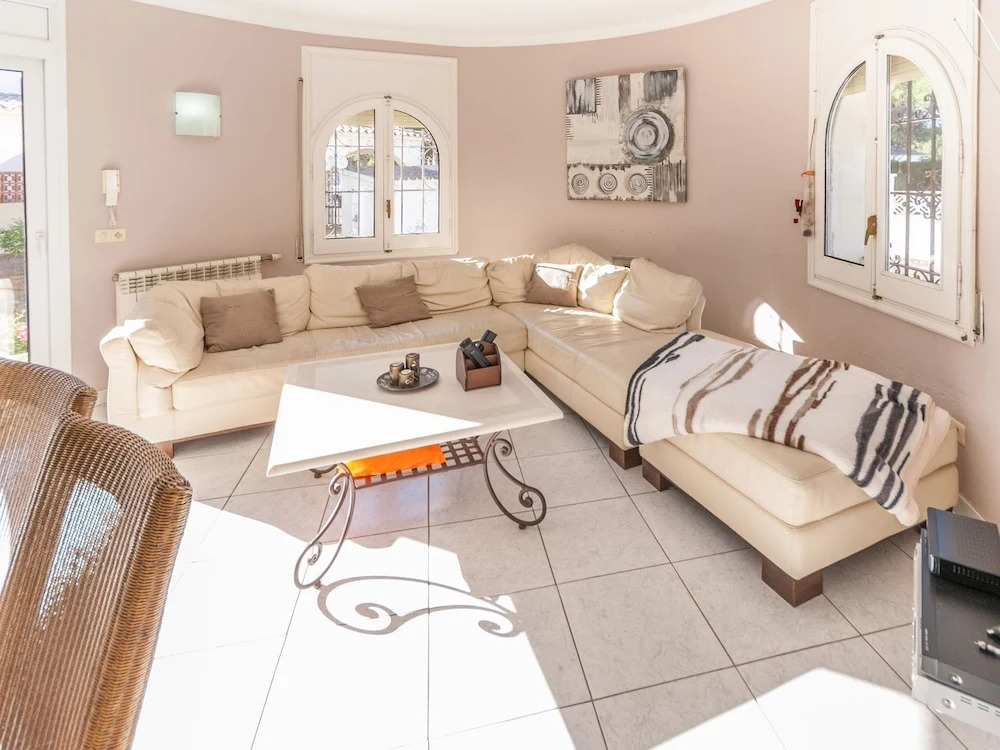 Fantastic Holiday Home With Private Pool in L'escala