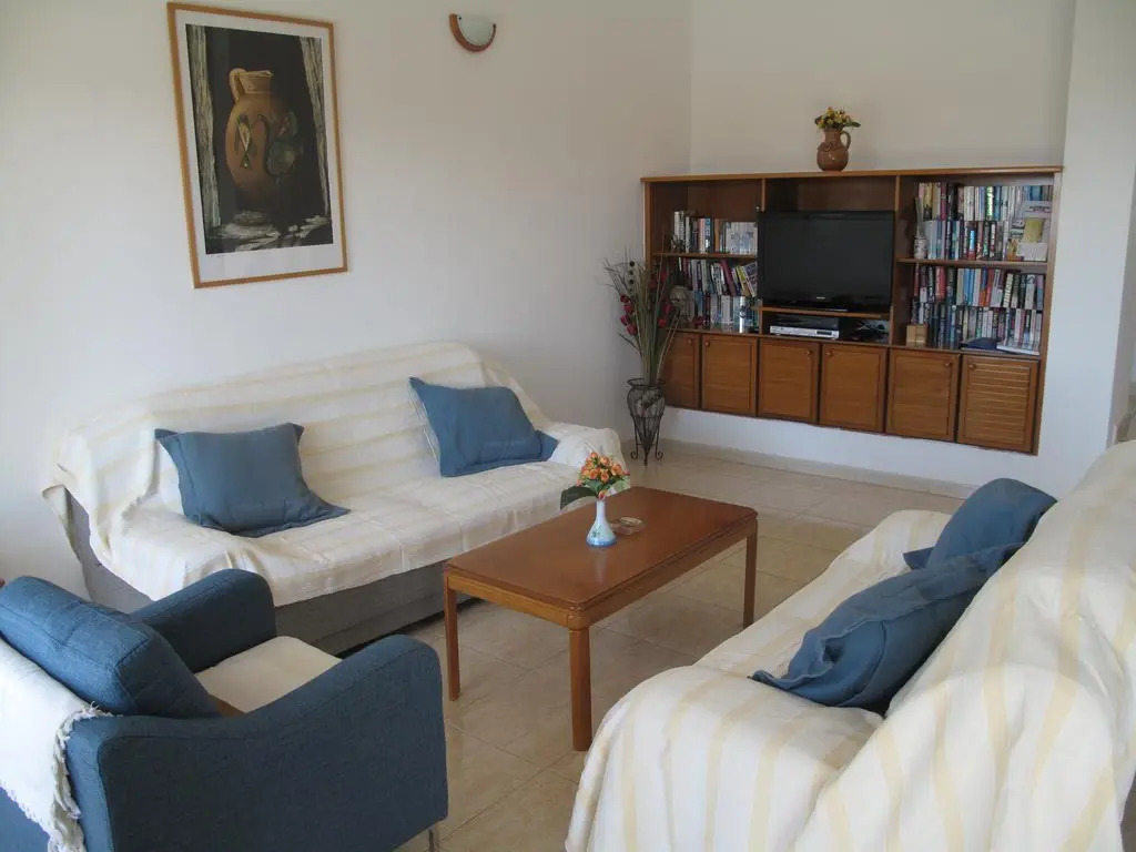 Chriseleni Latchi Villas