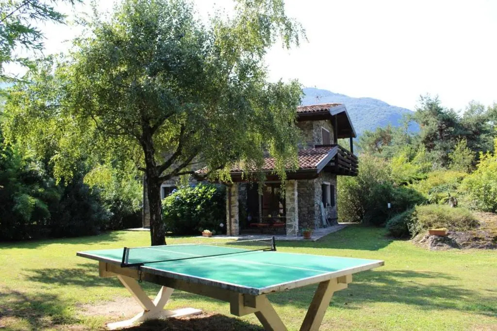 Villa Erica con piscina privata sul lago di Como