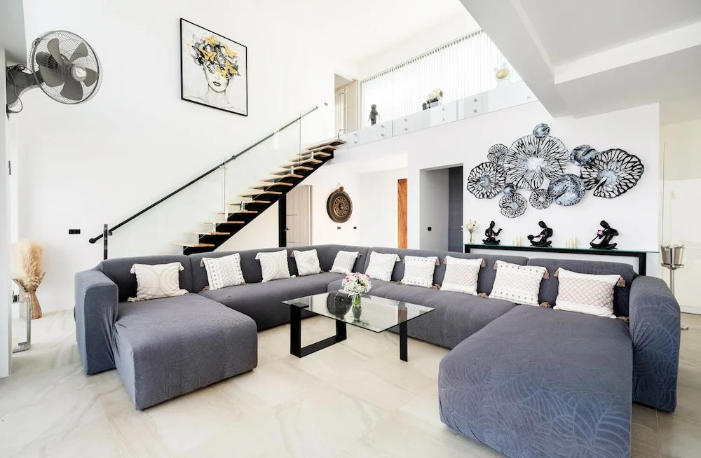 Luxury 5 Bedroom Modern Villa! KBR17