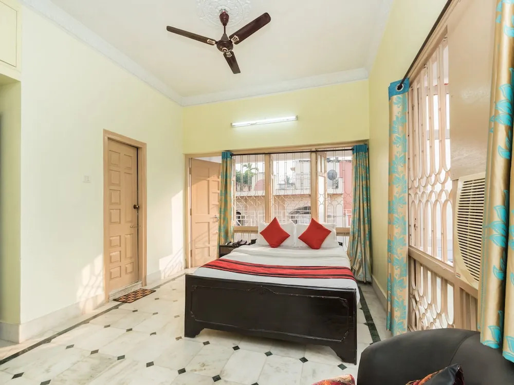 OYO 10364 Fortress Guest House