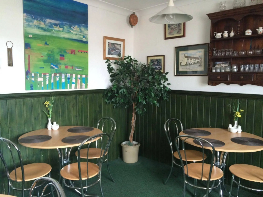OYO 4 Sisters Inn