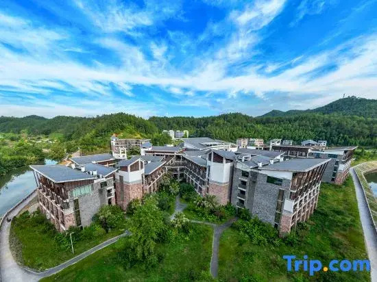 Tianfang Yuetan Hot Spring Resort