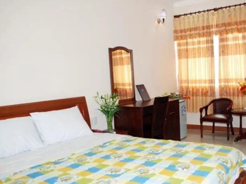 Ha Long Hotel