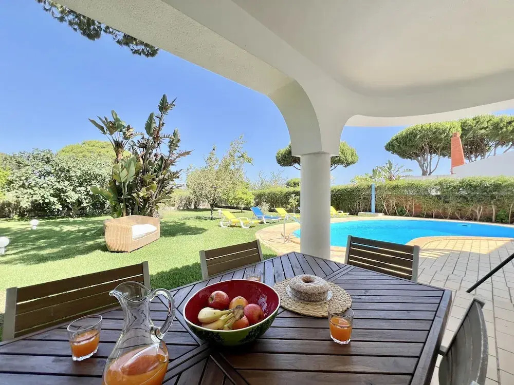 Vilamoura White House Villa With Pool by Homing