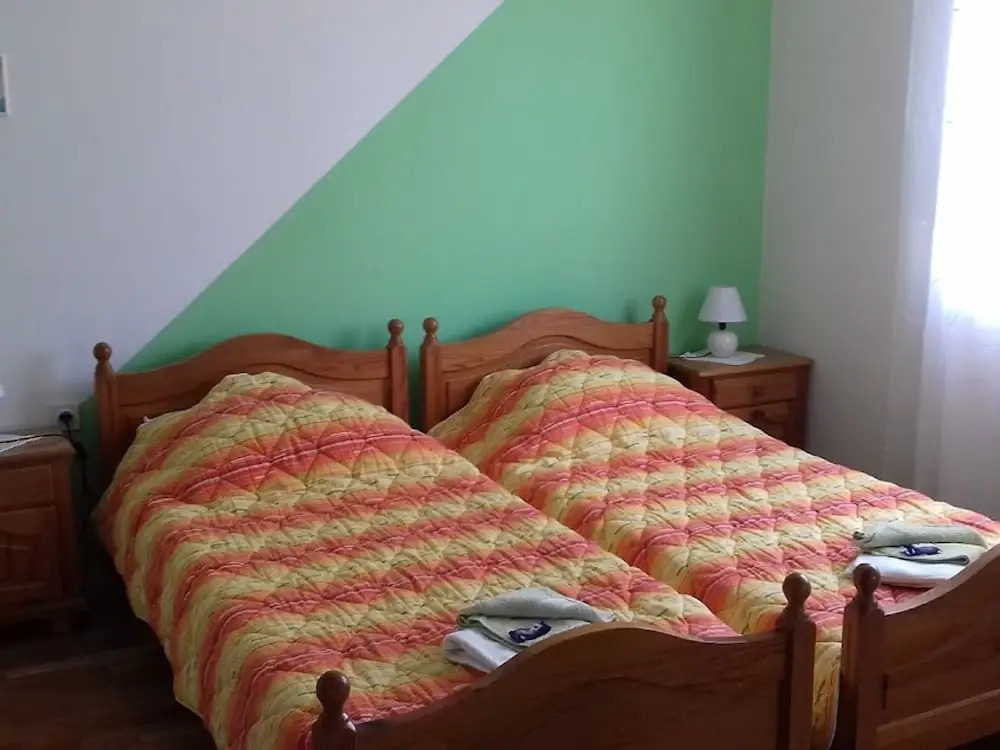 Spacious Apartment in Selce With Sea View