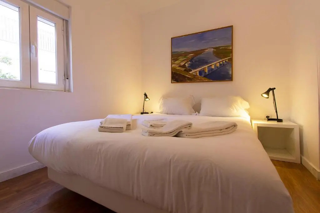 Typical Tailor Made Flat in Central Graça