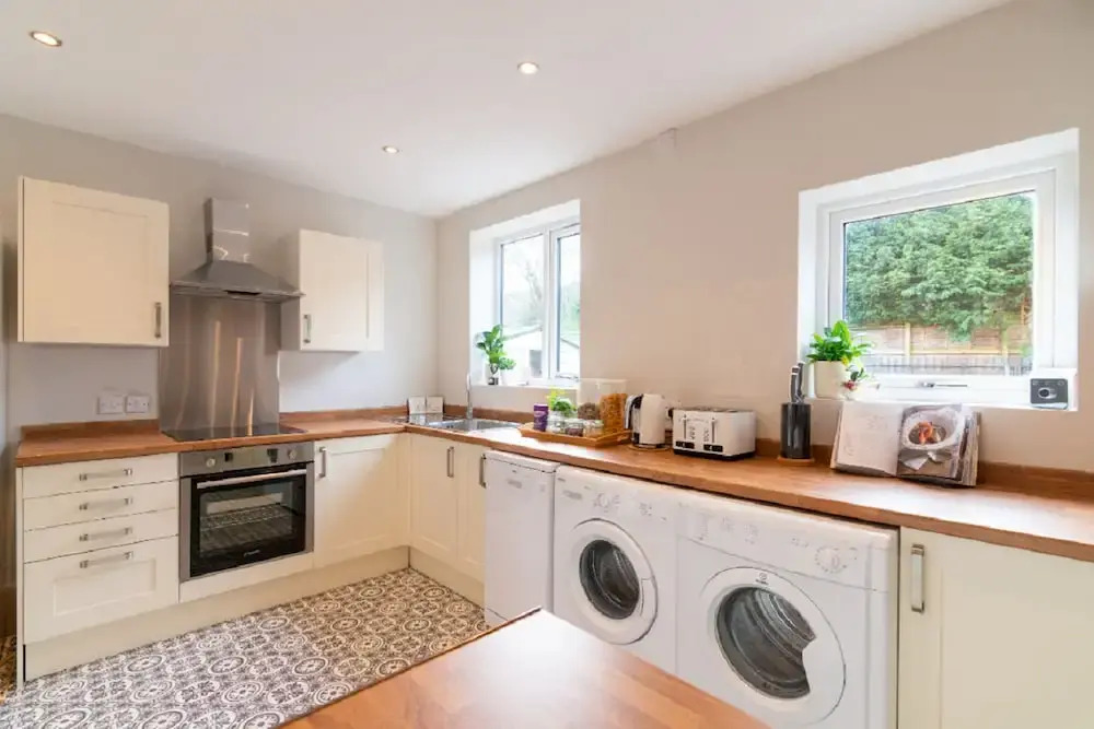 Beautiful 6 bedrooms holiday home Near Manchester