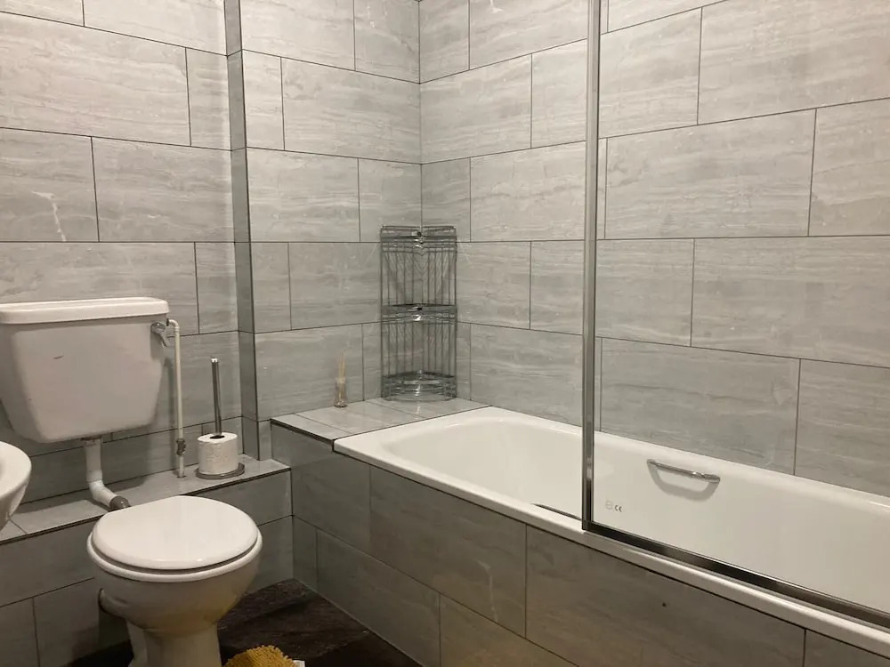 Three Bed Two Bath Apartment in London