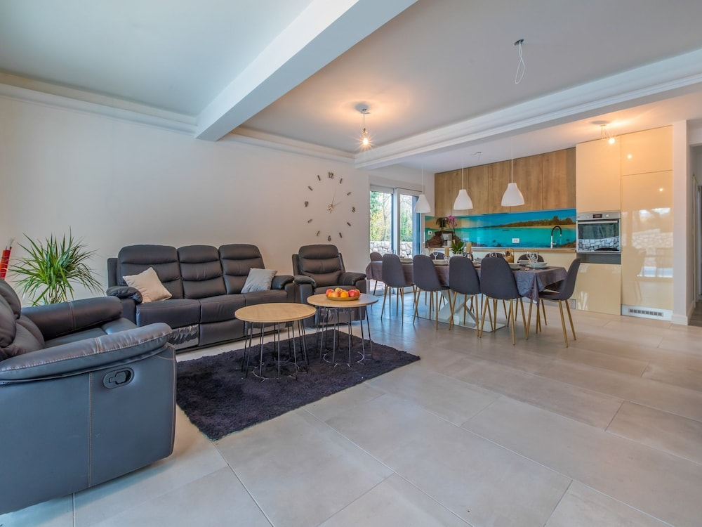 Villa Adry