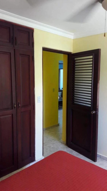 2 bedroom condo near beach