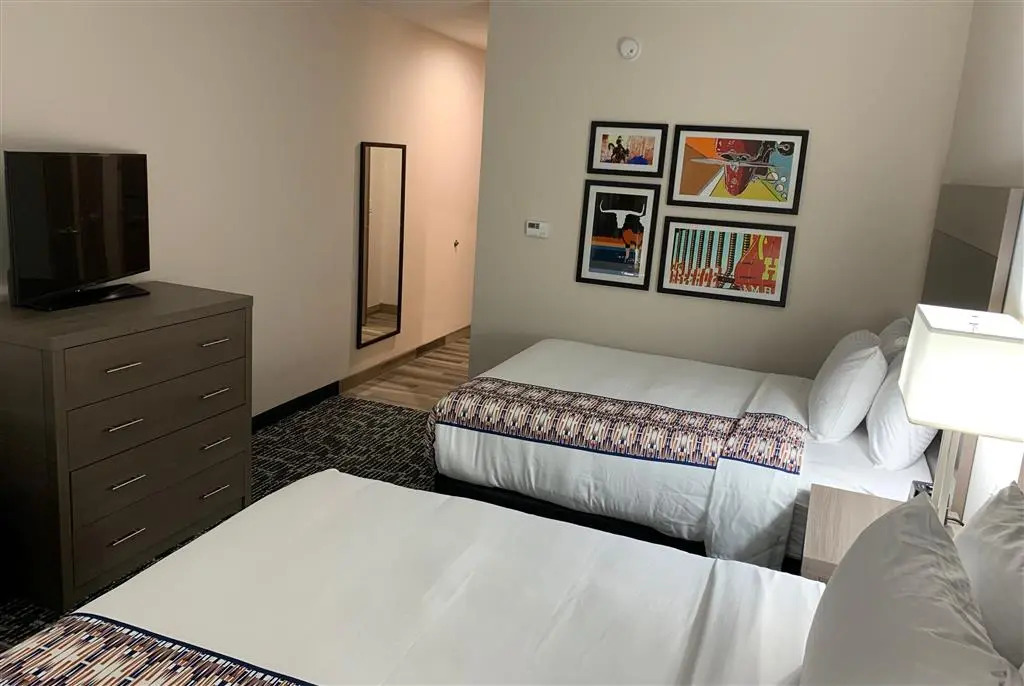 La Quinta Inn & Suites by Wyndham - Red Oak TX IH-35E