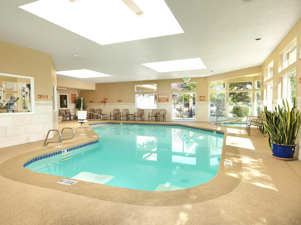 Crystal Inn Hotel & Suites - Salt Lake City