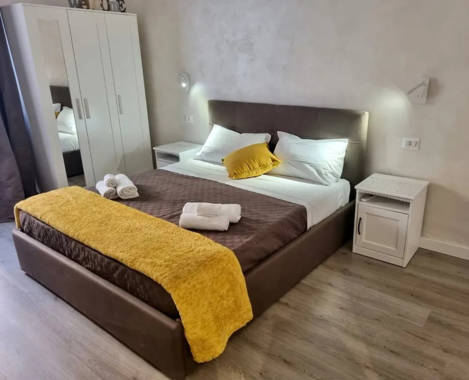 Apartment Near the Colosseum, With Metro Line A a 2 Minutes Walk Away