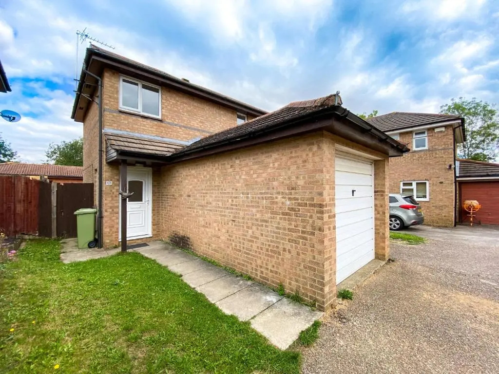 Contractor House - Free Parking - Garden - CMK by Comfy Workers