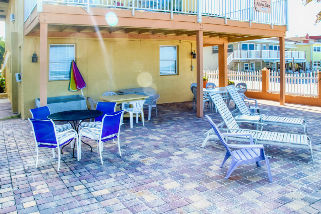 Misty Isles Redington Beachfront Suite 1