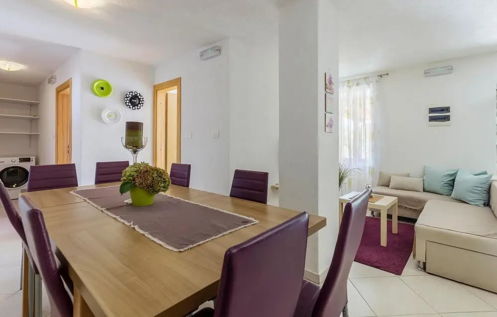 Stunning Home in Labin With 4 Bedrooms and Wifi