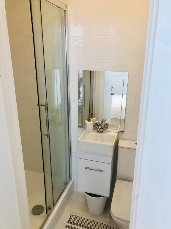 Fantastic Rooms in a Serviced Flat