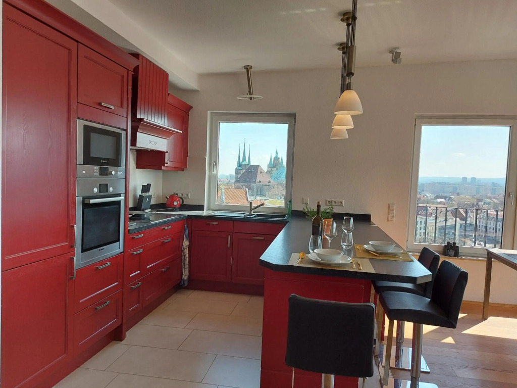 AT THE TOP - Penthouse über den Dächern der Stadt