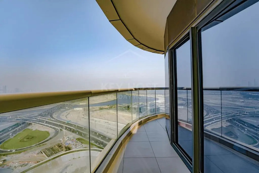 KeyHost - Luxury 3 BR Apt in Paramount Towers by Damac - K3850
