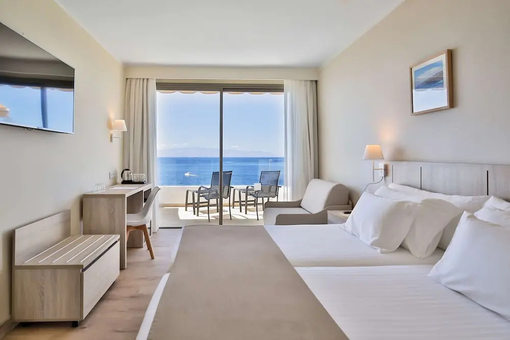 Отель Barcelo Santiago - Adults Only