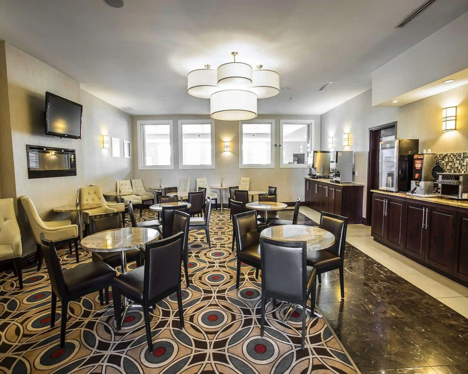 Comfort Hotel Bayers Lake