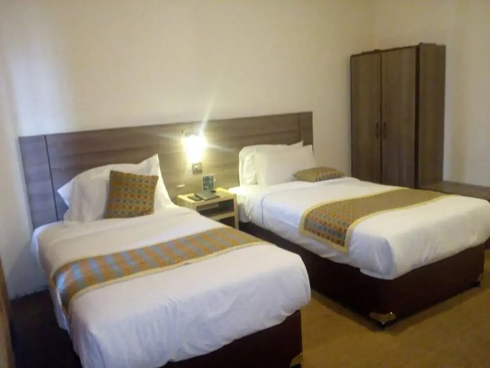 Lalazar Hotel