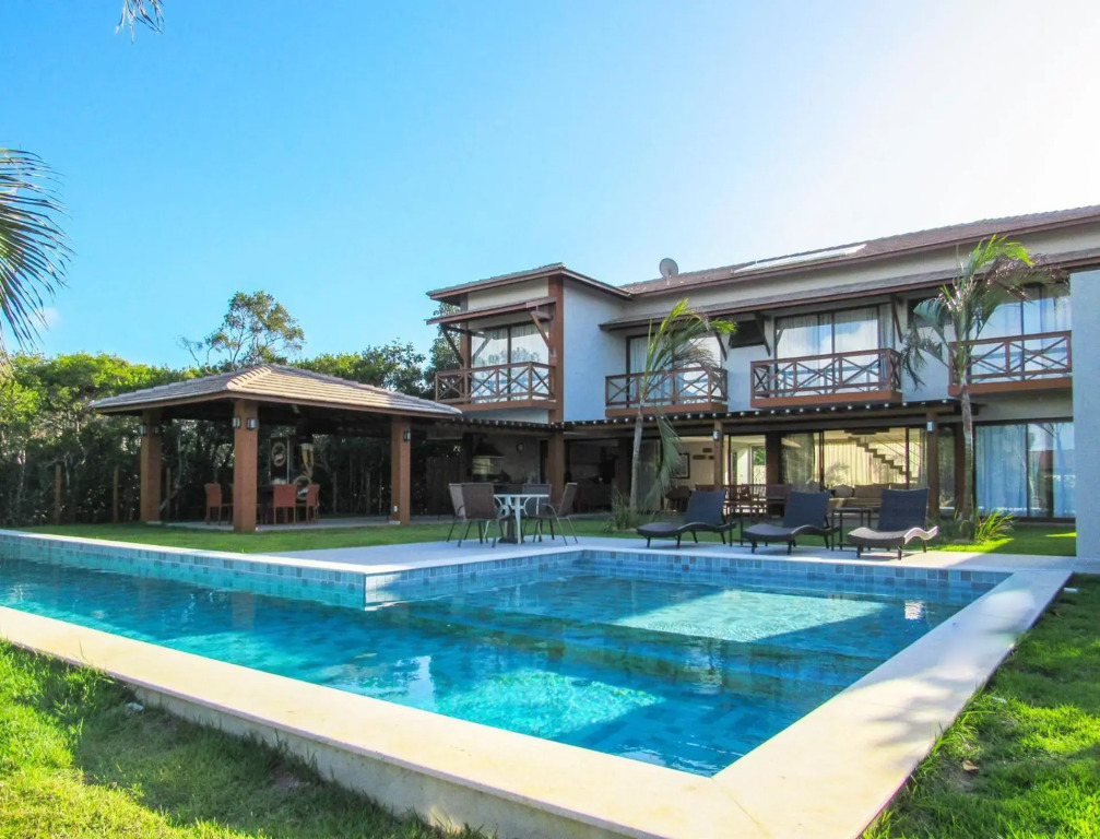 Casa incrivel c piscina e lazer Praia do Forte BA