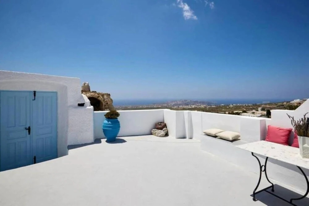 Melpomeni's cycladic house with terrace