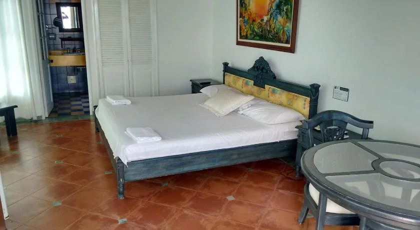 Hotel Tropical Inn