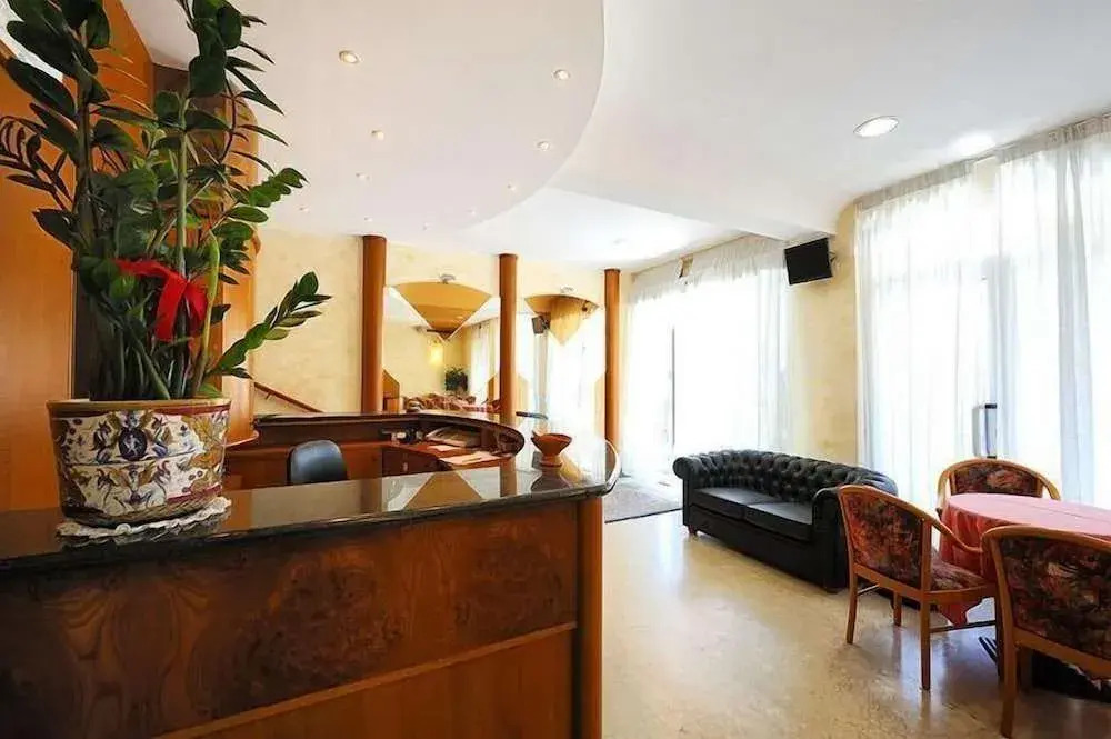 Hotel Bridge