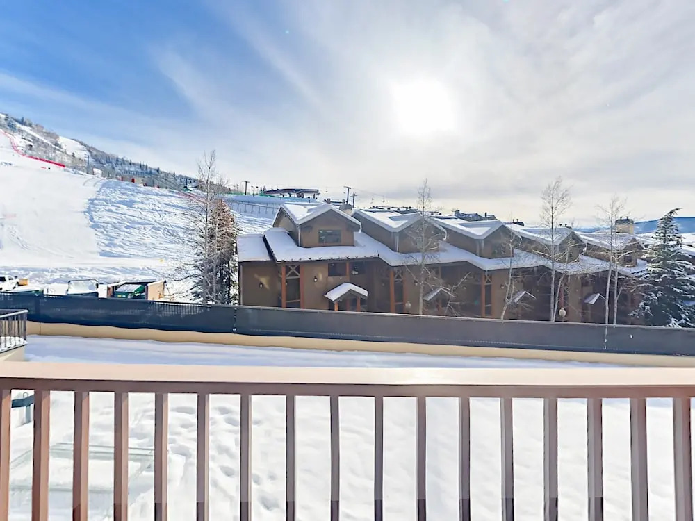 2255 Storm Meadows 425 Condo - 2 Br condo by RedAwning