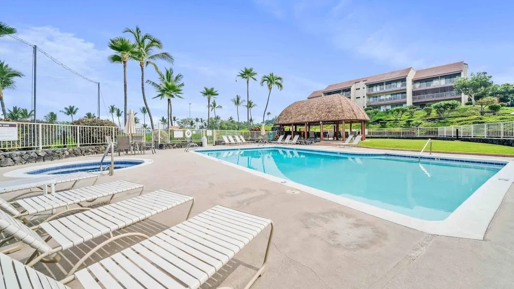 Keauhou Punahele Private Lanai w/ Grill