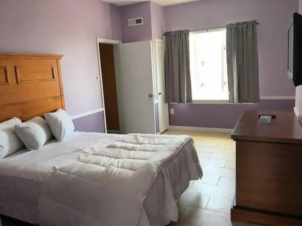 Paradise Inn