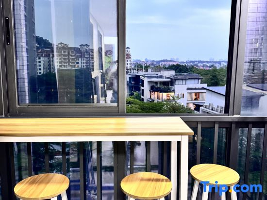 Dengfenglai • Female-Only Hostel