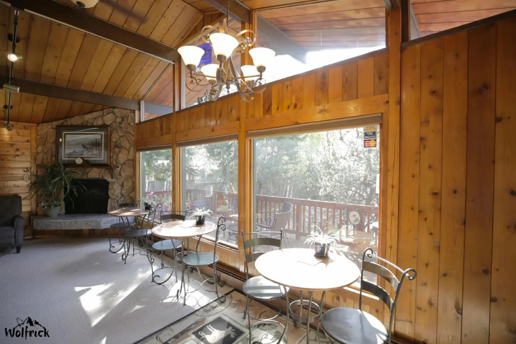 Jewel Lake Bed and Breakfast