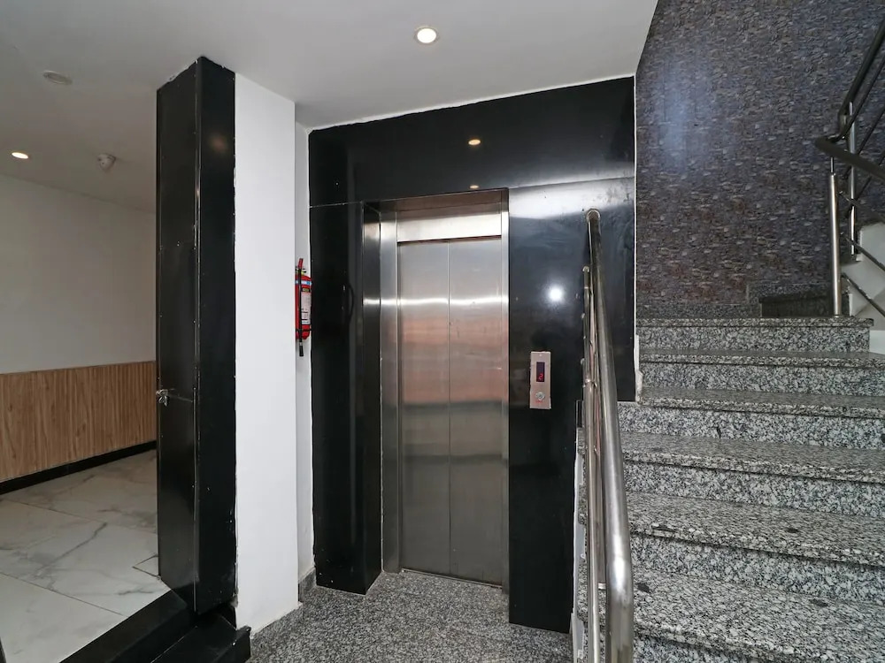 OYO 5049 Hotel Doon