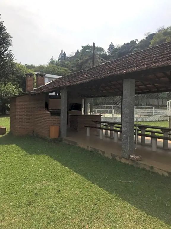 Flat Cavalinho Branco - Ap 136