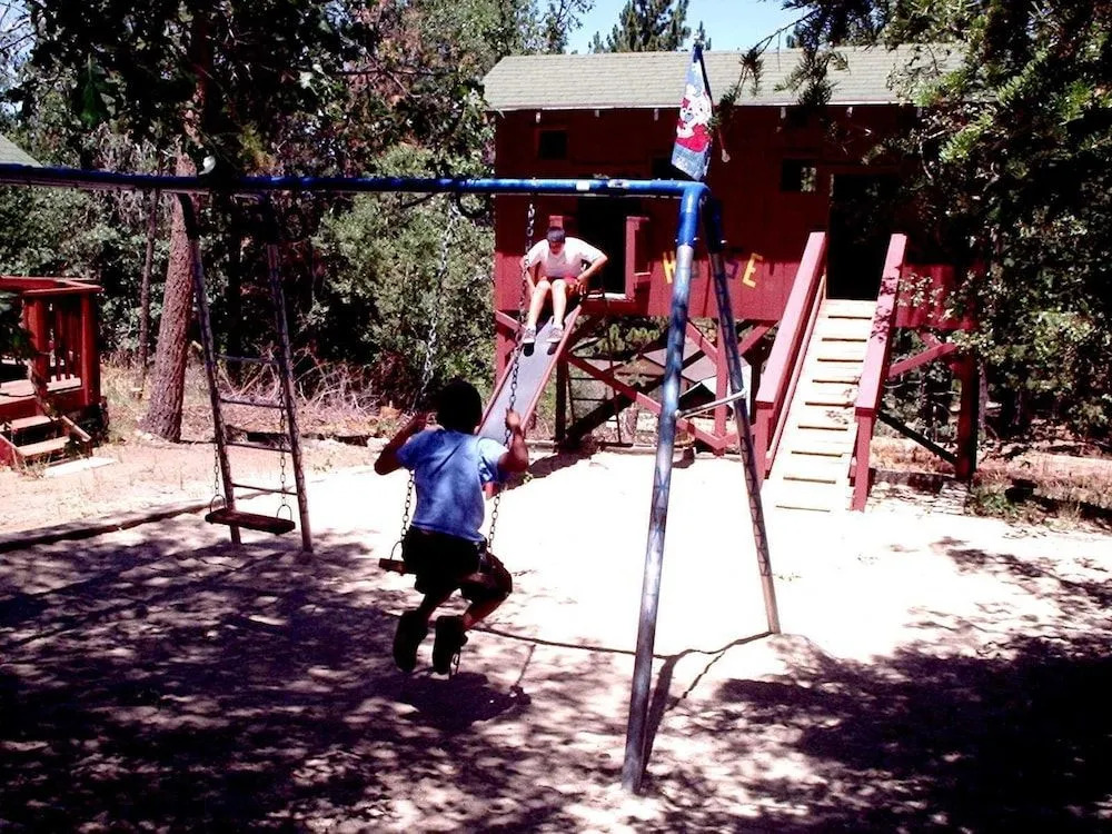Oak Knoll Lodge