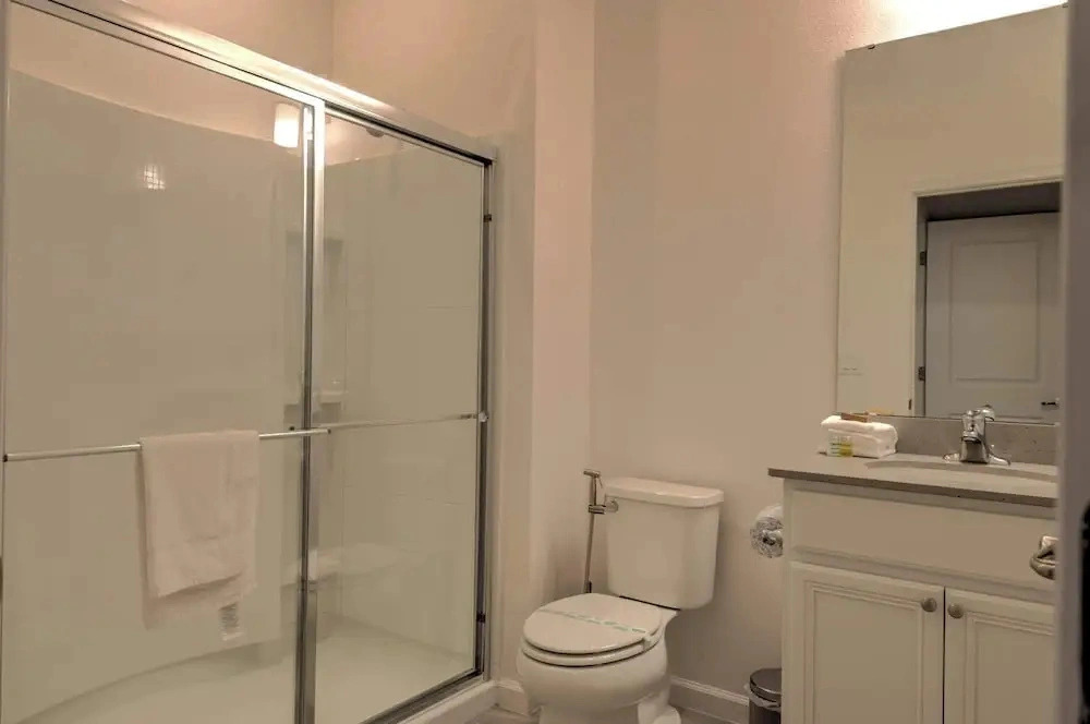 Luxury Townhouse w/ Private Pool Near Disney & Universal