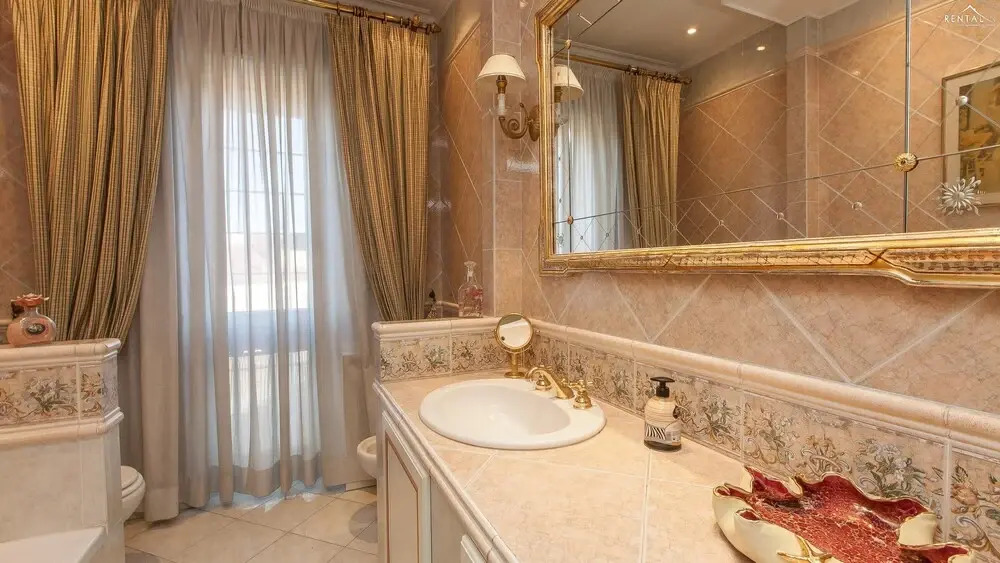 Rental in Rome Aurelia Montana Luxury Apartment