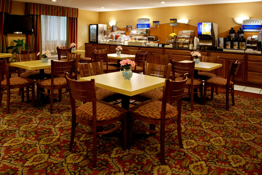Holiday Inn Express Mt. Vernon by IHG