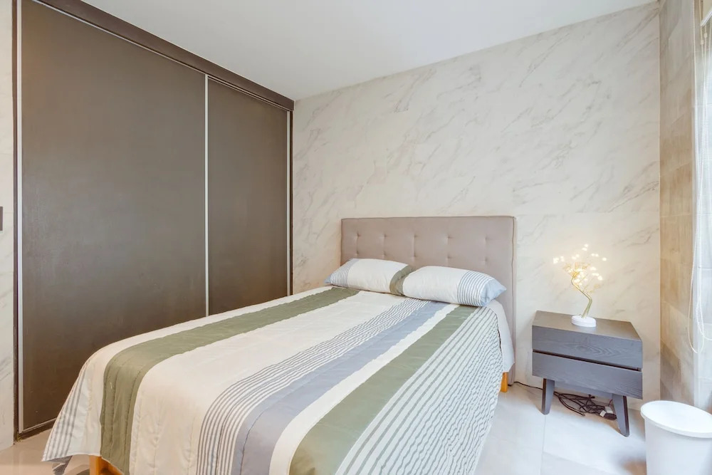 Homey 2BD w Gym Cibeles La Roma