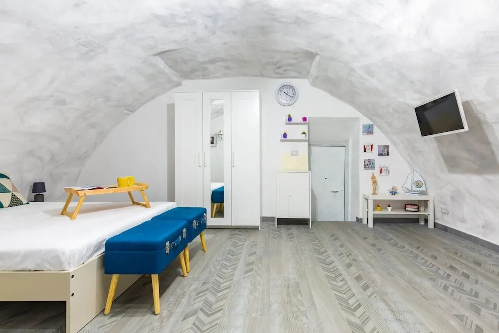 Riviera di Chiaia Studio Apartment