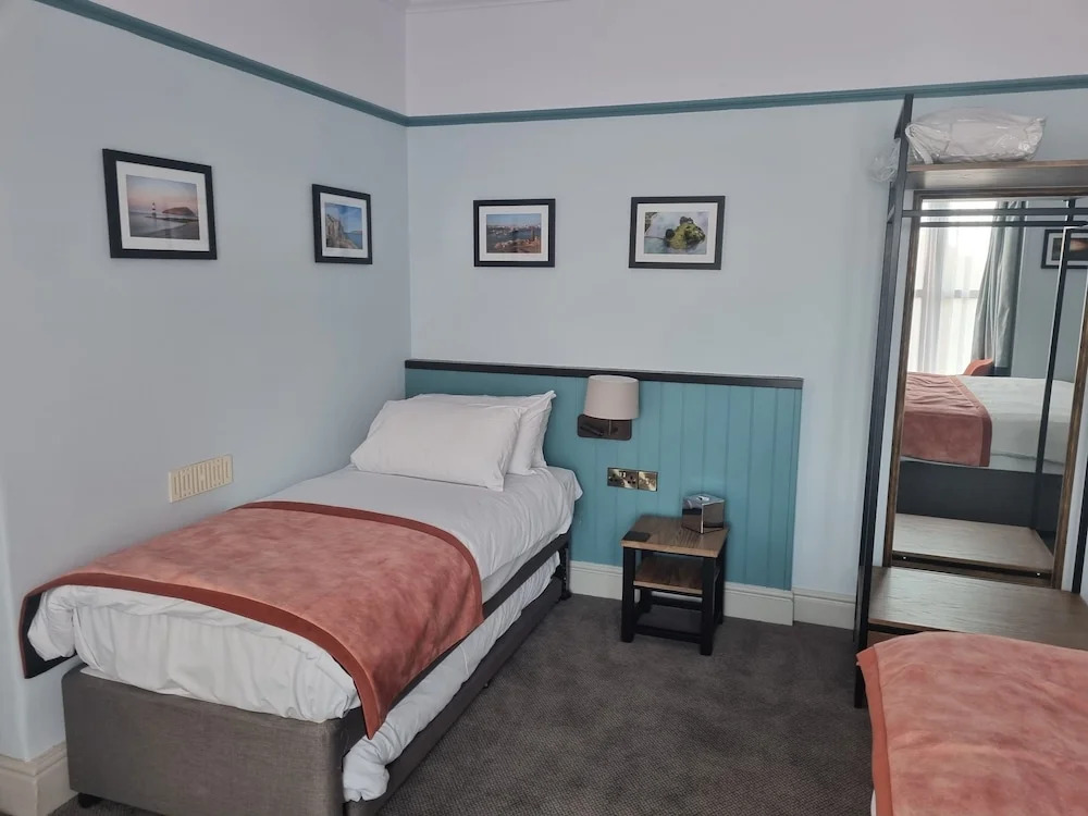 Anglesey Arms Hotel
