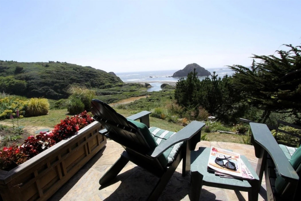 Elk Cove Inn & Spa